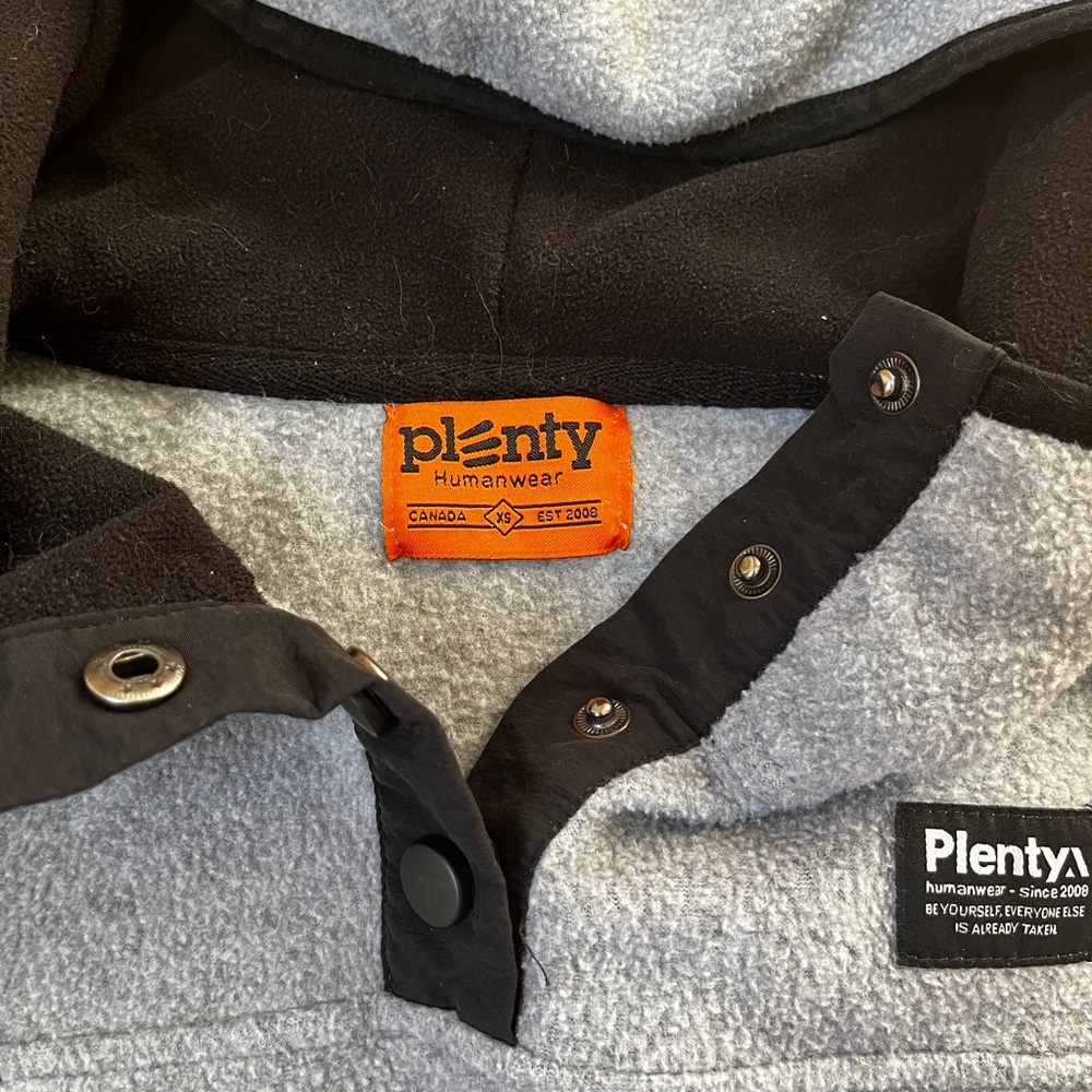 Pullover - Picture 3 of 3